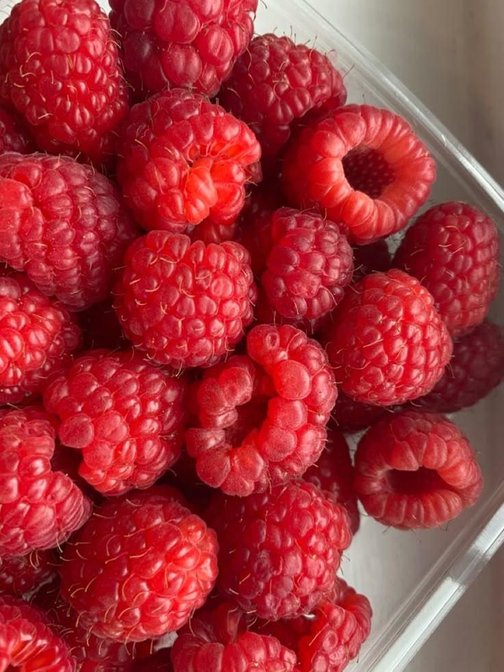Countryside Berry Patch: Wholesome Flavor Fusion